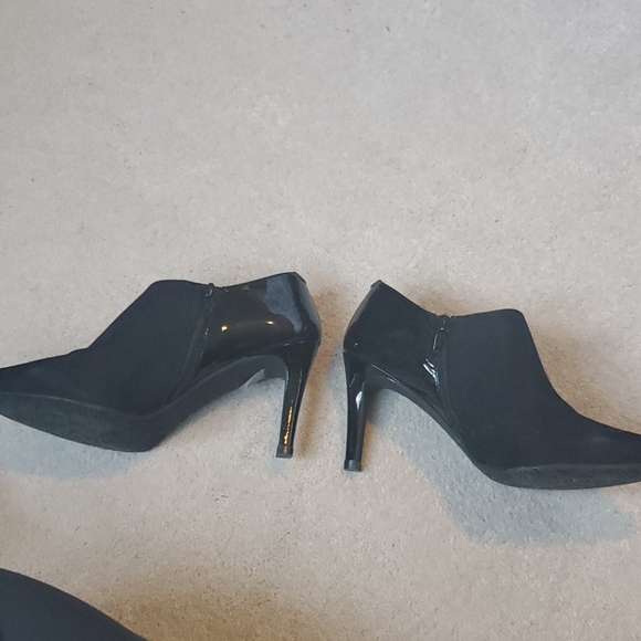 Brenda Zaro Inesbo Booties - Picture 3 of 5